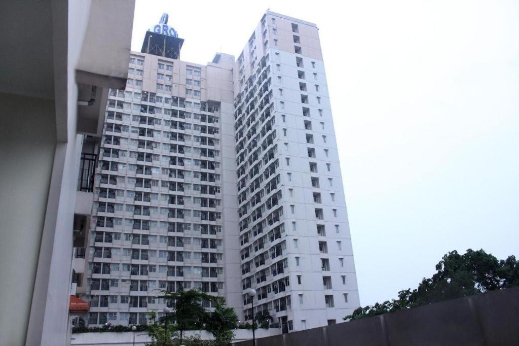 Oyo 266 Margonda Residence 5 Depok Exterior photo