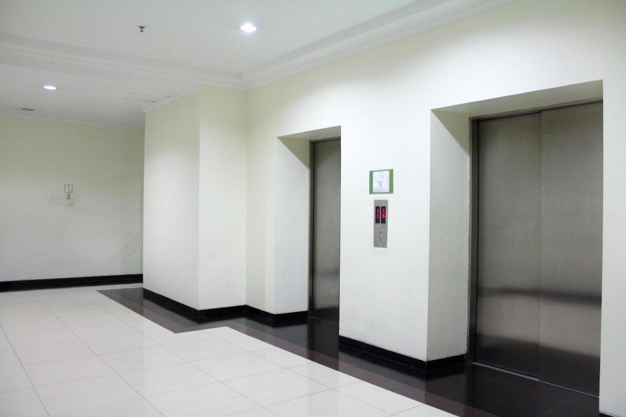 Oyo 266 Margonda Residence 5 Depok Exterior photo
