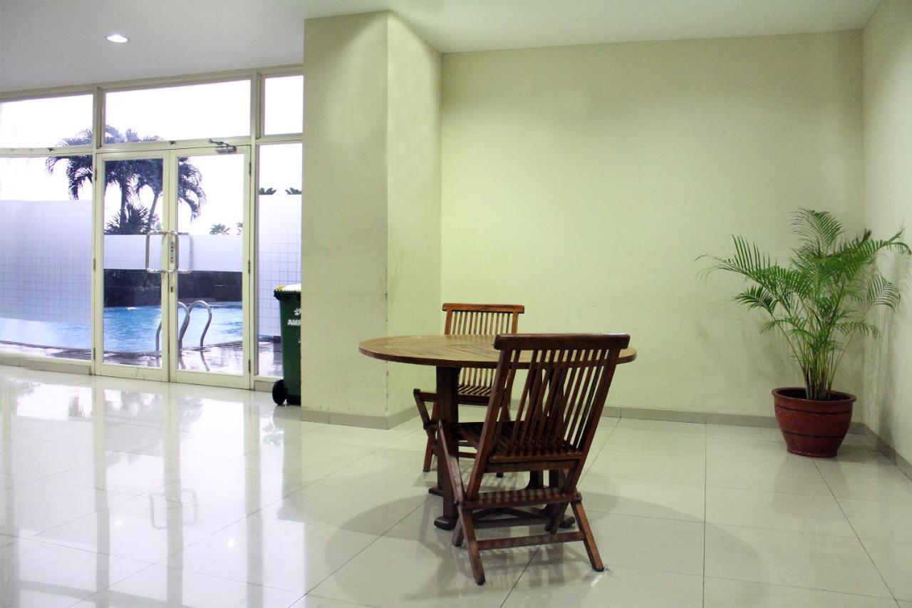 Oyo 266 Margonda Residence 5 Depok Exterior photo